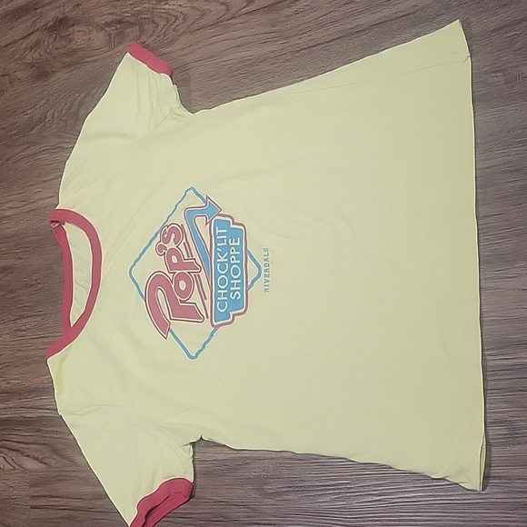 Riverdale Pop's Chock'Lit Shoppe yellow womans shirt size Medium - Picture 2 of 5
